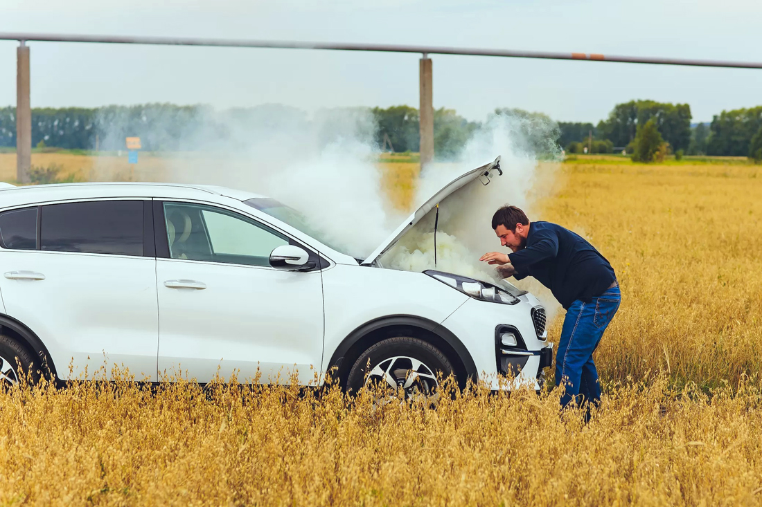 Los motivos por los que puede bajar el nivel del anticongelante de tu coche